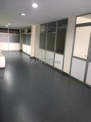 À LOUER – GRAND ESPACE PROFESSIONNEL