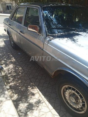 Mercedes 240d - 2