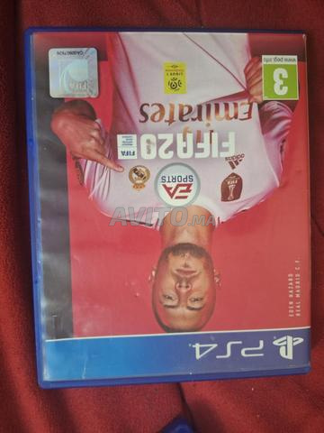 2 CD PS4 (GTA5 Original avec map et FIFA2020) - 2