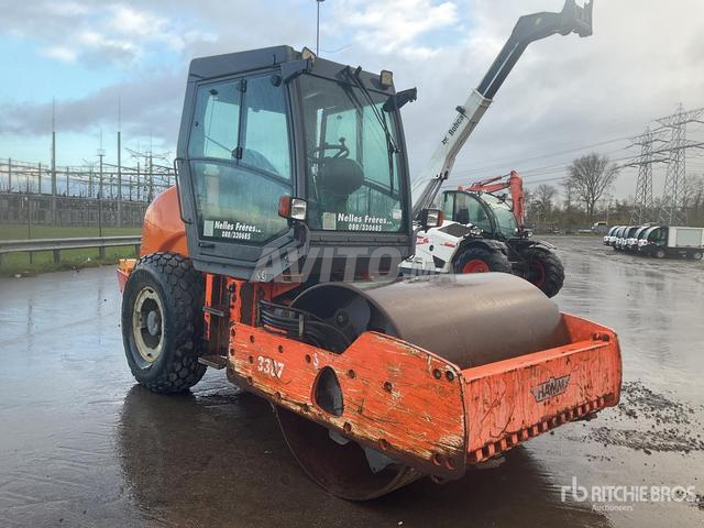 Compacteur HAMM 7 T Année 2003 Douane Mars 2026