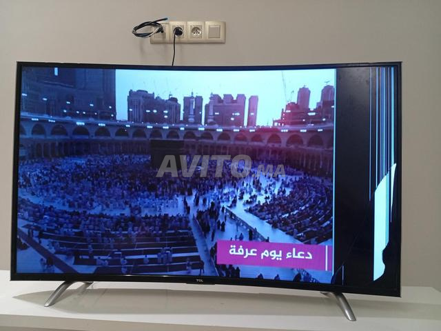 تلفزيون TCL منحني 48 بوصة الشاشة مكسورة - 2