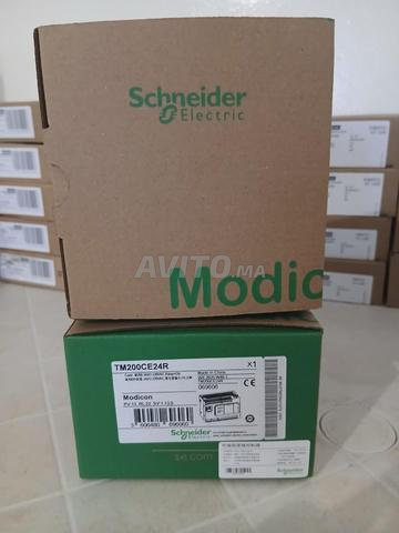 وحدة تحكم منطقية قابلة للبرمجة شنايدر TM200CE24R - 2