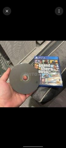 قرص لعبة GTA V للبيع (PS4)