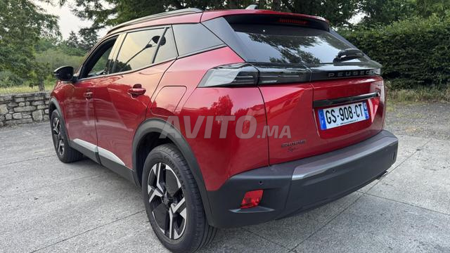 Peugeot 2008 1.5 blue HDI 130cv eat8 allure 9098kms - 2