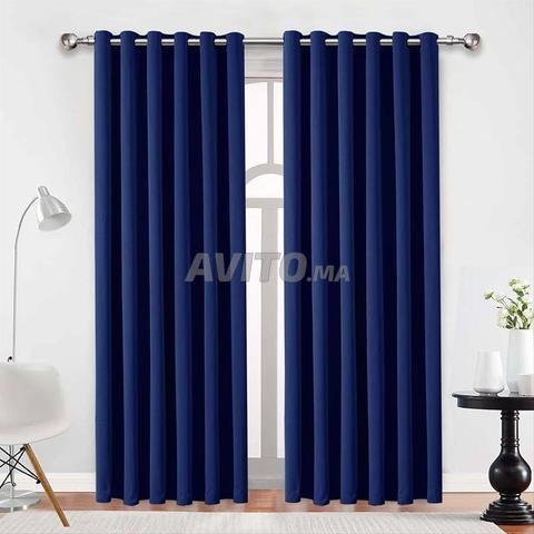 Deux rideaux occultants bleu roi IKEA - 2
