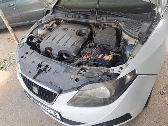 je met en vente ma voiture seat ibiza 