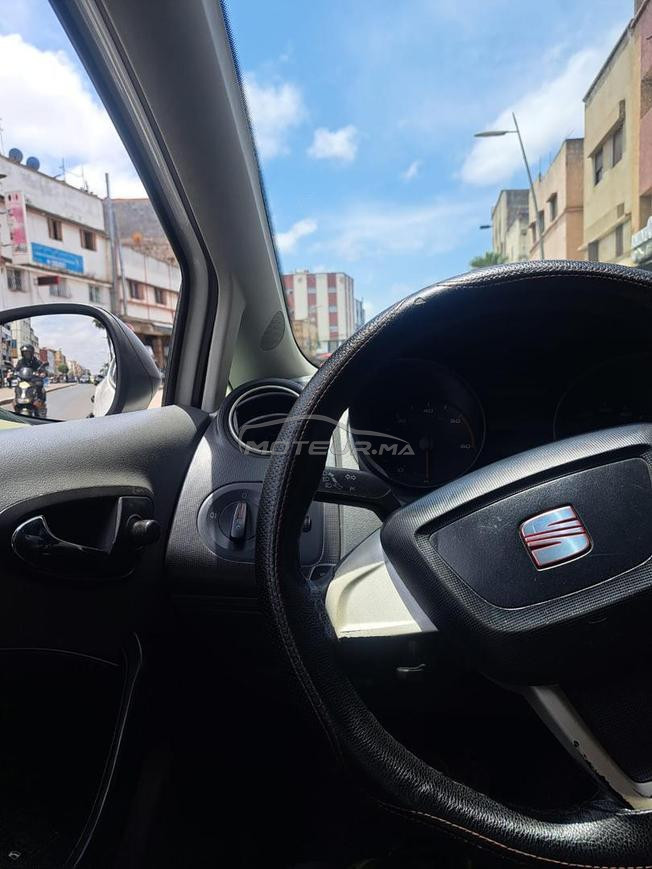 je met en vente ma voiture seat ibiza 
