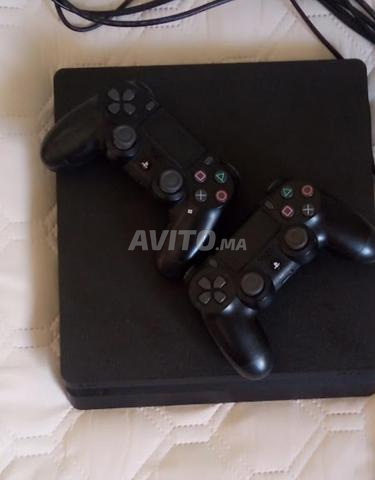 PS4 1000 Go, deux manettes originales, FLACHÉ - 2