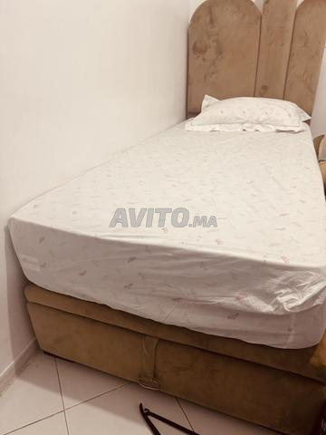 Lit simple avec rangement quasi neuf avec matelas - 2