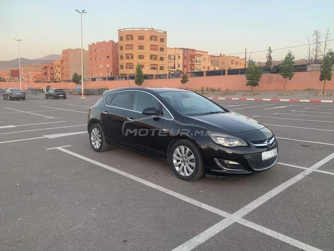 Opel Astra 2013 à Béni Mellal