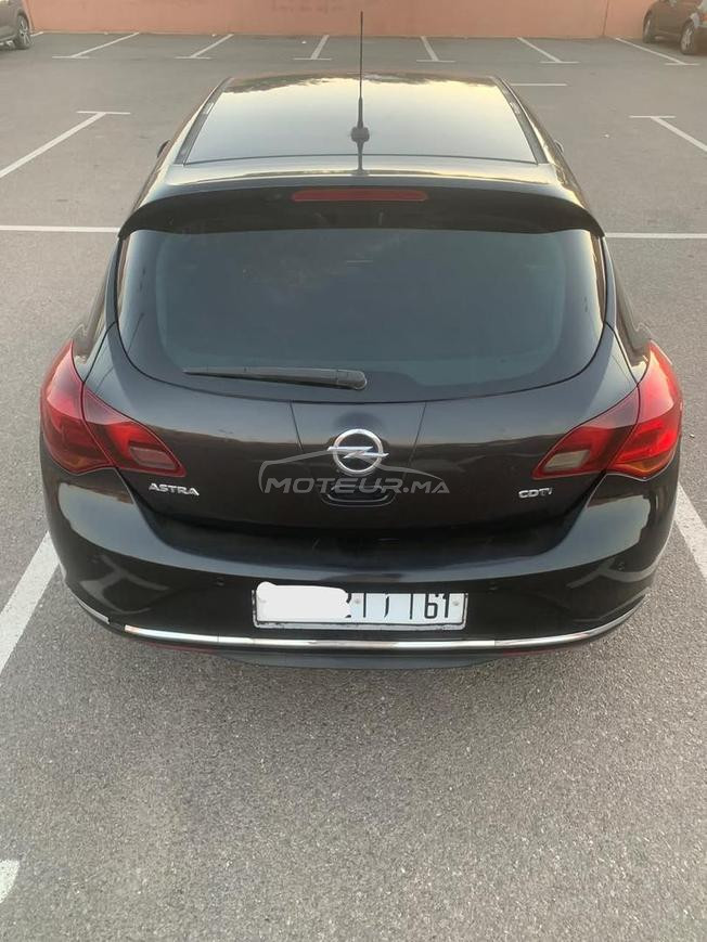 Opel Astra 2013 à Béni Mellal
