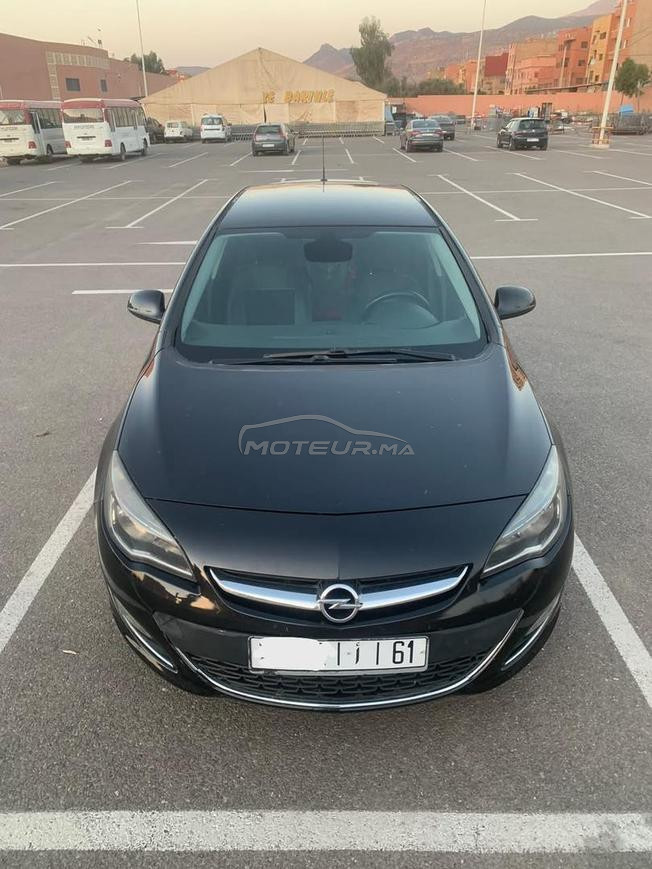 Opel Astra 2013 à Béni Mellal