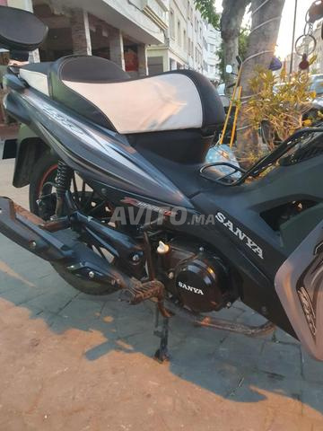 Moto modèle 2025/09/26