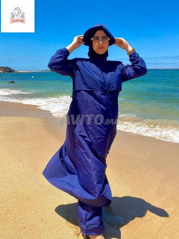 ملابس متنوعة نسائية ورجالية