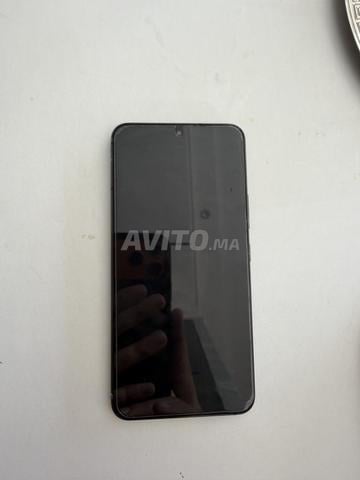Samsung S22 en très bon état - 2