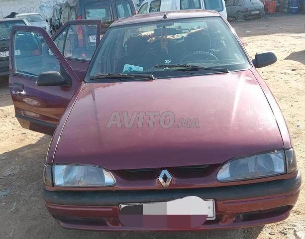 Voiture en bon état et prix négociable