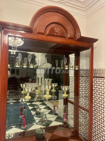 Vitrine en bois massif à vendre - 2