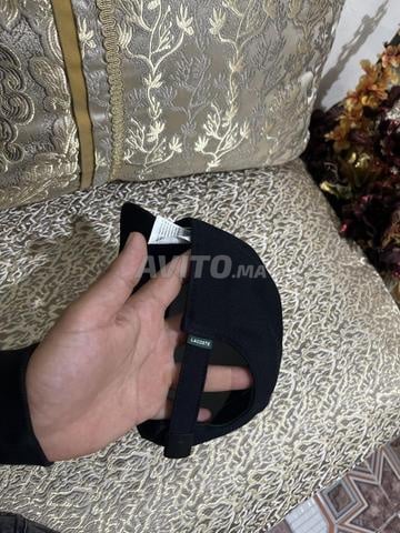 كاسكيت لاكوست أصلية - سوداء - جديدة - 2