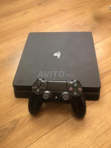PS4 encore neuve, pas usée
