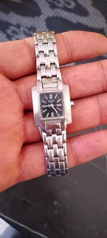 Montre élégante TISSOT 1853 pour femmes, fabrication suisse
