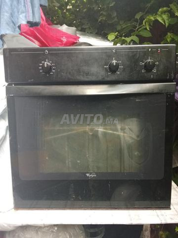 Four électrique, plaque de cuisson, hotte - 2