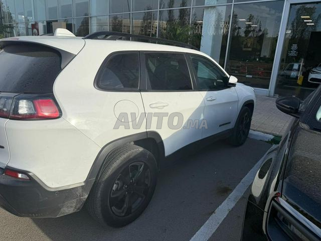 Jeep Cherokee Diesel Automatique 2022 à Tanger - 2