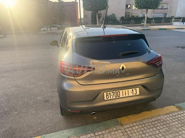 Renault Clio Diesel Manuelle 2023 à Casablanca - 2