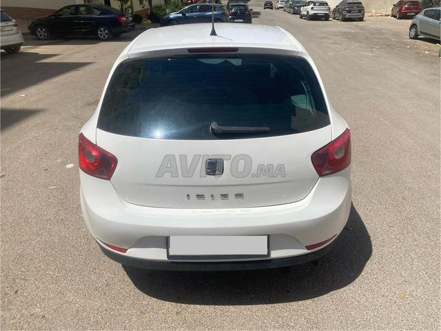 Seat Ibiza copa 4 modèle 2012 - 2