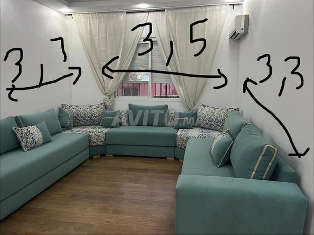 صالون عصري بحالة جيدة جداً