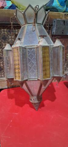 Ancien lampadaire traditionnel - 2