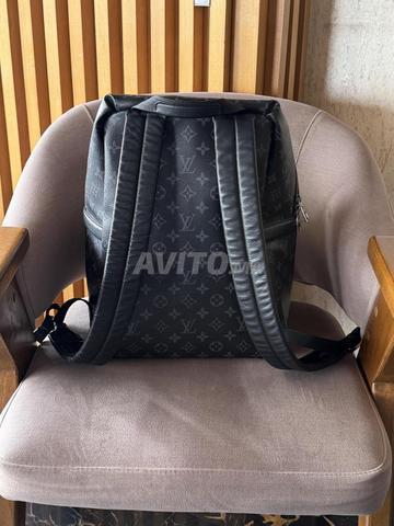 Sac à dos Louis Vuitton authentique - 2