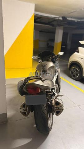 Honda CBR 1100 XX Blackbird - 2