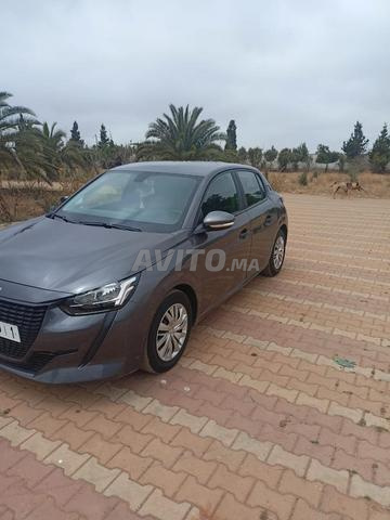 Peugeot 208 Essence Manuelle 2021 à Rabat