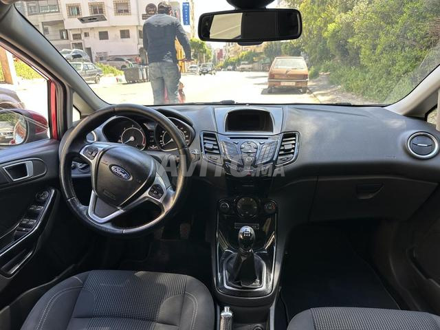 سيارة فورد فييستا نظيفة جداً - 2