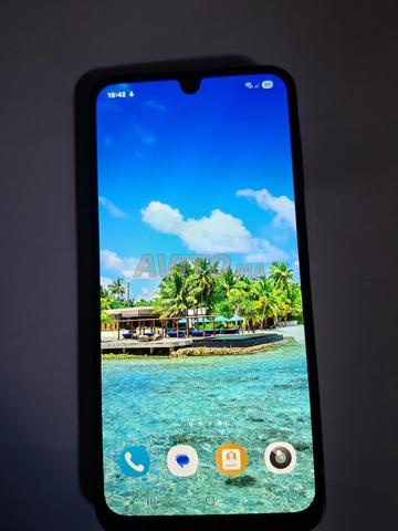 Samsung A17 4/128 comme neuf - 2
