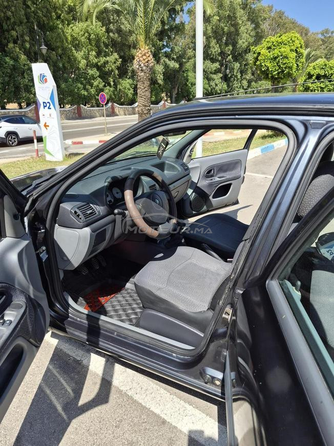 Renault Clio Diesel Manuelle 2006 à Tanger