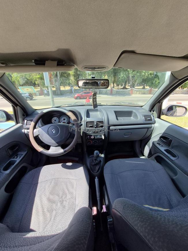 Renault Clio Diesel Manuelle 2006 à Tanger