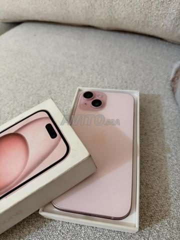 iPhone 15 normal - 2