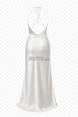 Robe en satin très bonne qualité - 2