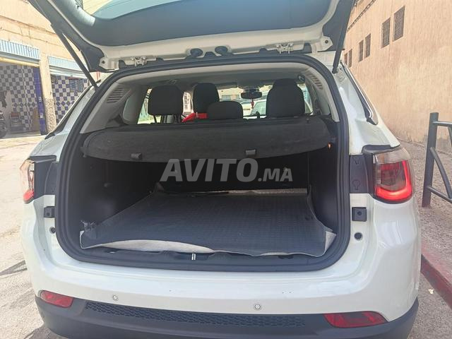 Jeep Compass en bon état - 2