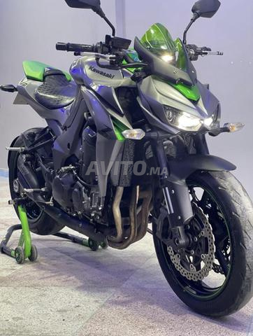 Kawasaki Z1000R - 2