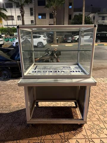 طاولة للبيع - 2