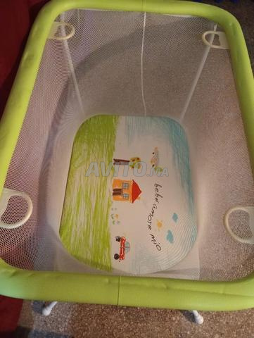 Lit bébé transportable presque neuf