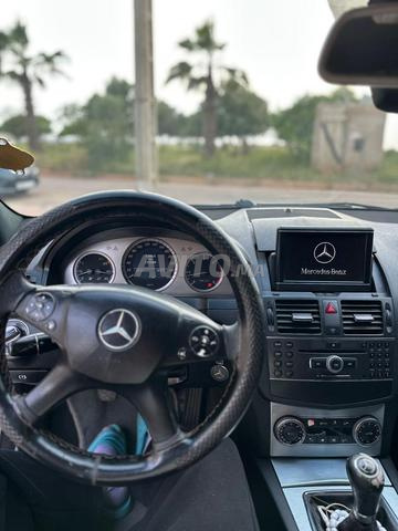 Mercedes-Benz 220 Diesel Manuelle 2009 à Ben Ahmed - 2