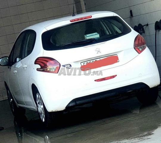 Peugeot 208 essence - 2