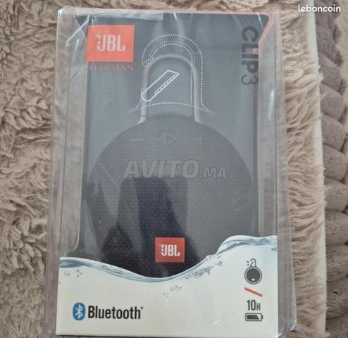 مكبر صوت بلوتوث JBL Clip 3 جديد تحت الغلاف