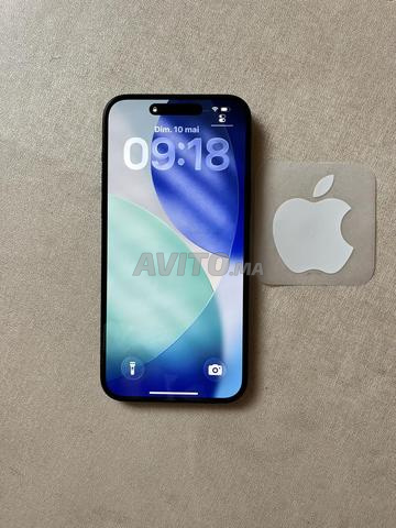 أبيع هاتف آيفون 15 بلس