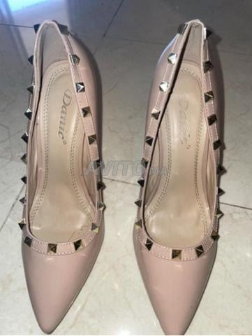 Talons roses bon état