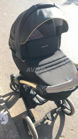 Poussette 2 pièces 2 faces encore propre de la naissance à 5 ans