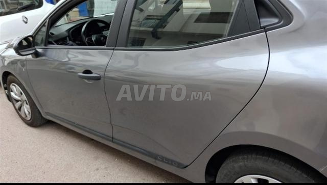 Annonce de vente d'une voiture Clio 5 modèle 2024 - 2